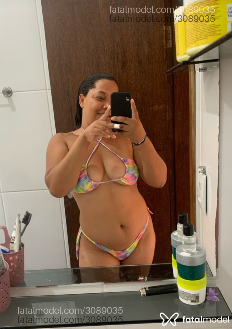 Acompanhante mulher morena (o) de olhos pretos em Rio de Janeiro - Isabelly