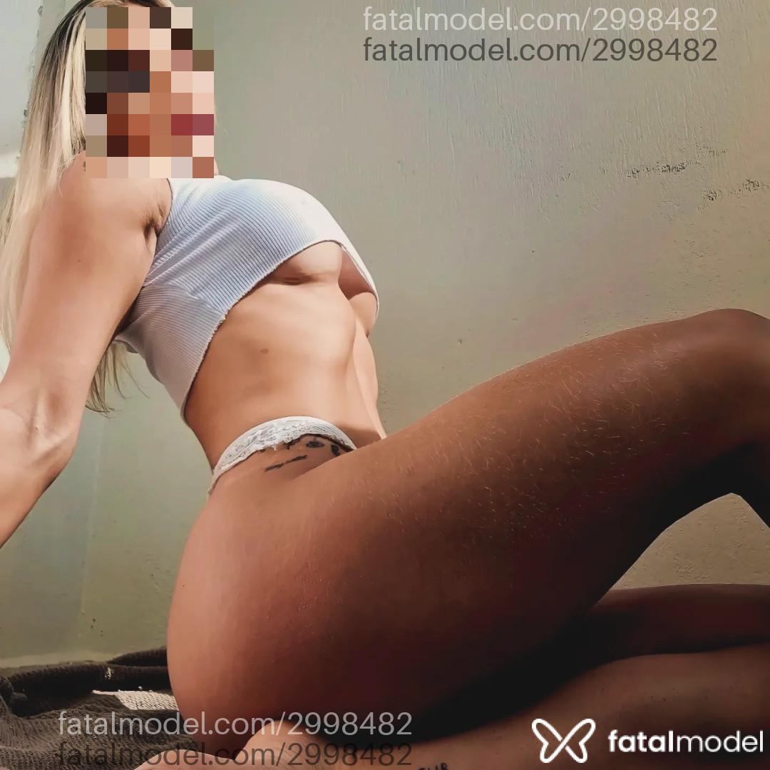 Acompanhante mulher loira (o) de olhos castanhos em Balneário Camboriú - Leticia