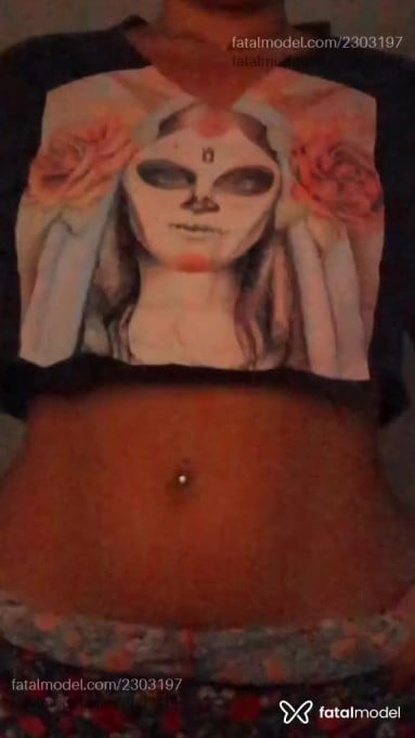 Acompanhante mulher morena (o) de olhos verdes - Gio