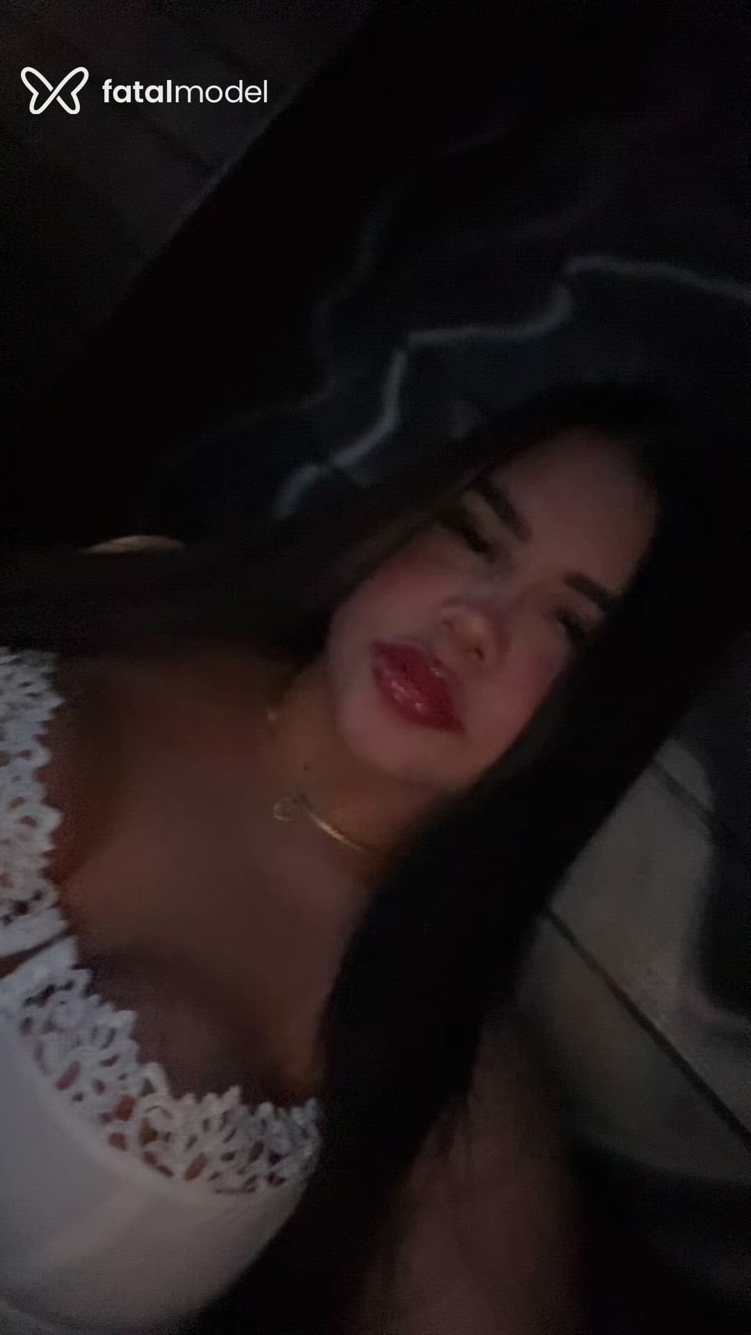 Acompanhante mulher morena (o) de olhos castanhos - Geovana Acompanhante mulher morena (o) de olhos castanhos - Geovana