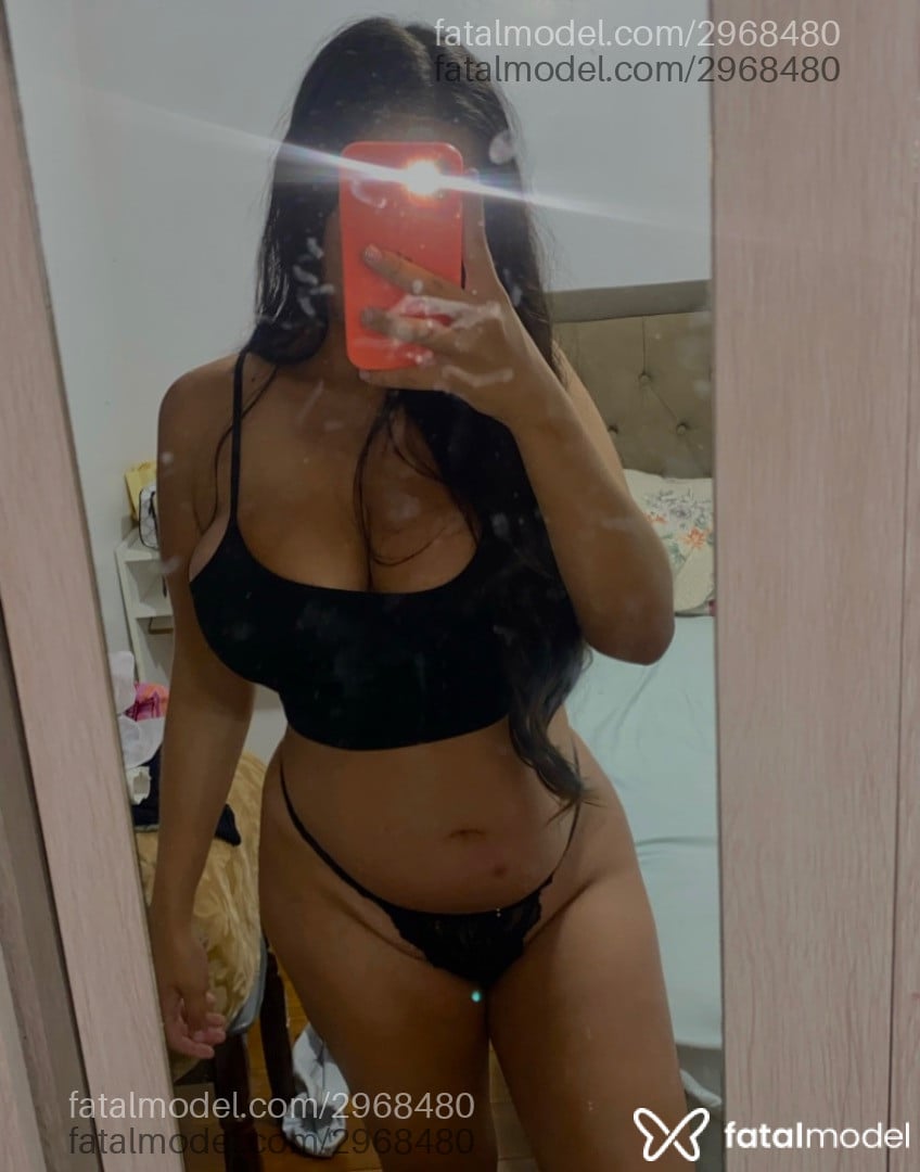 Acompanhante mulher morena (o) de olhos castanhos - Natasha