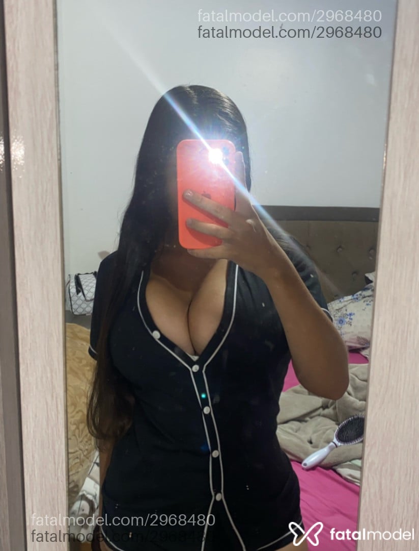 Acompanhante mulher morena (o) de olhos castanhos - Natasha