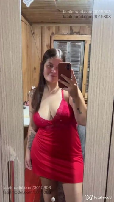 Acompanhante mulher com cabelo castanho de olhos mel em Jeceaba Acompanhante mulher com cabelo castanho de olhos mel em Jeceaba - Agata