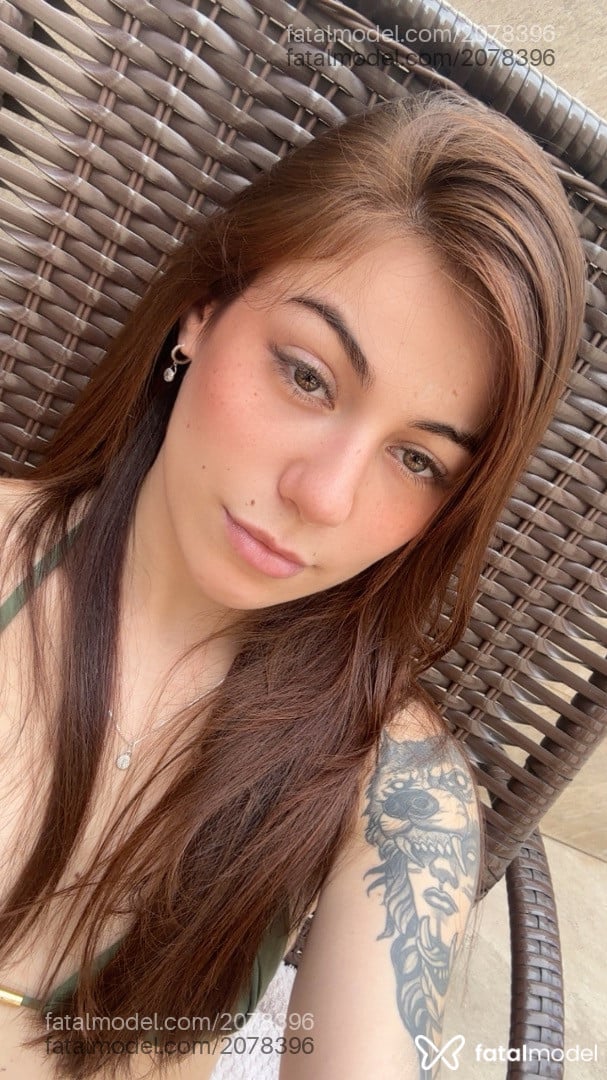Acompanhante mulher ruiva (o) de olhos mel - Mistério