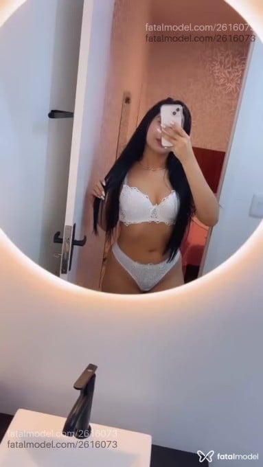 Acompanhante mulher morena (o) de olhos castanhos em Itajaí - Luna Porcelana