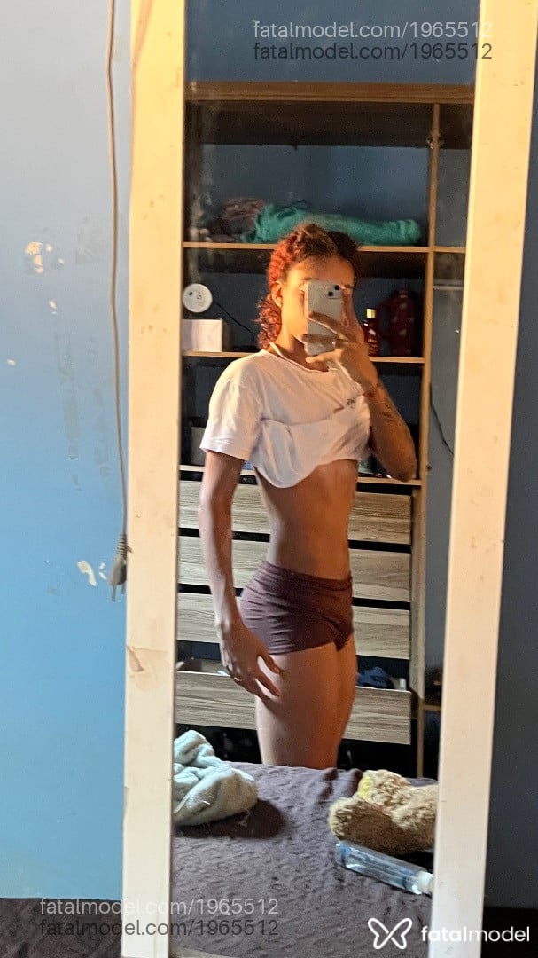 Acompanhante mulher trans com cabelo castanho de olhos mel em Marechal Cândido Rondon Acompanhante mulher trans com cabelo castanho de olhos mel em Marechal Cândido Rondon - Gabrielly