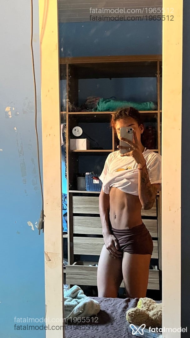 Acompanhante mulher trans com cabelo castanho de olhos mel em Marechal Cândido Rondon Acompanhante mulher trans com cabelo castanho de olhos mel em Marechal Cândido Rondon - Gabrielly