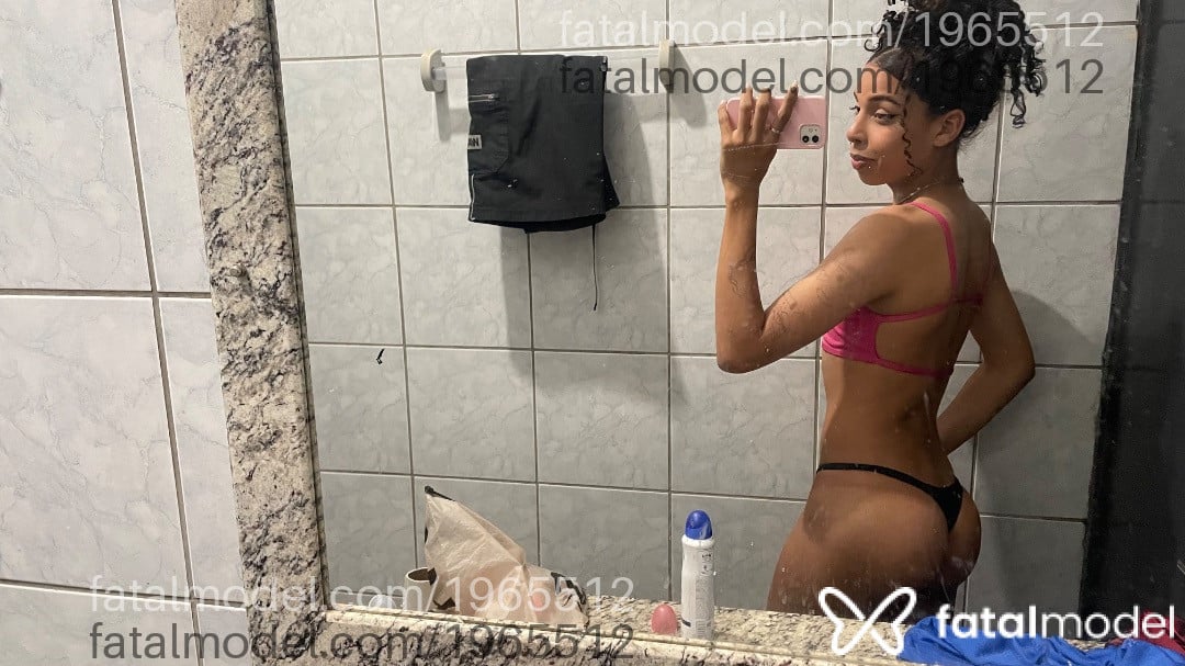 Acompanhante mulher trans com cabelo castanho de olhos mel em Marechal Cândido Rondon Acompanhante mulher trans com cabelo castanho de olhos mel em Marechal Cândido Rondon - Gabrielly