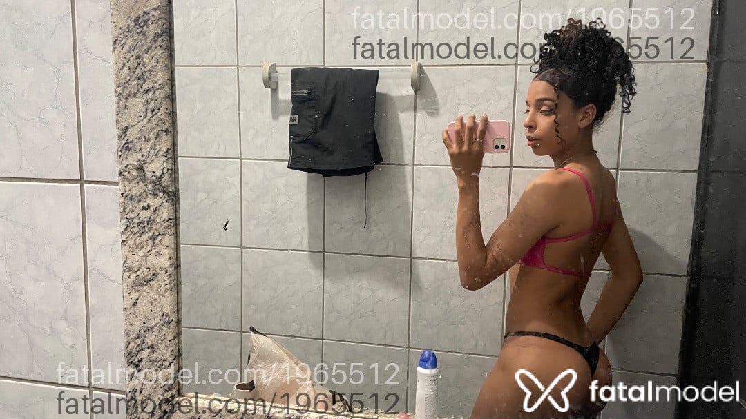 Acompanhante mulher trans com cabelo castanho de olhos mel em Marechal Cândido Rondon Acompanhante mulher trans com cabelo castanho de olhos mel em Marechal Cândido Rondon - Gabrielly