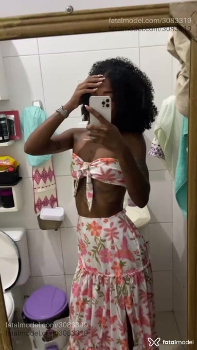 Acompanhante mulher com cabelo castanho de olhos castanhos em Feira de Santana - Lariane