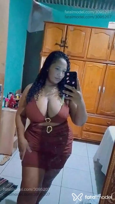 Acompanhante mulher morena (o) de olhos pretos em Cuiabá - Iza Santos
