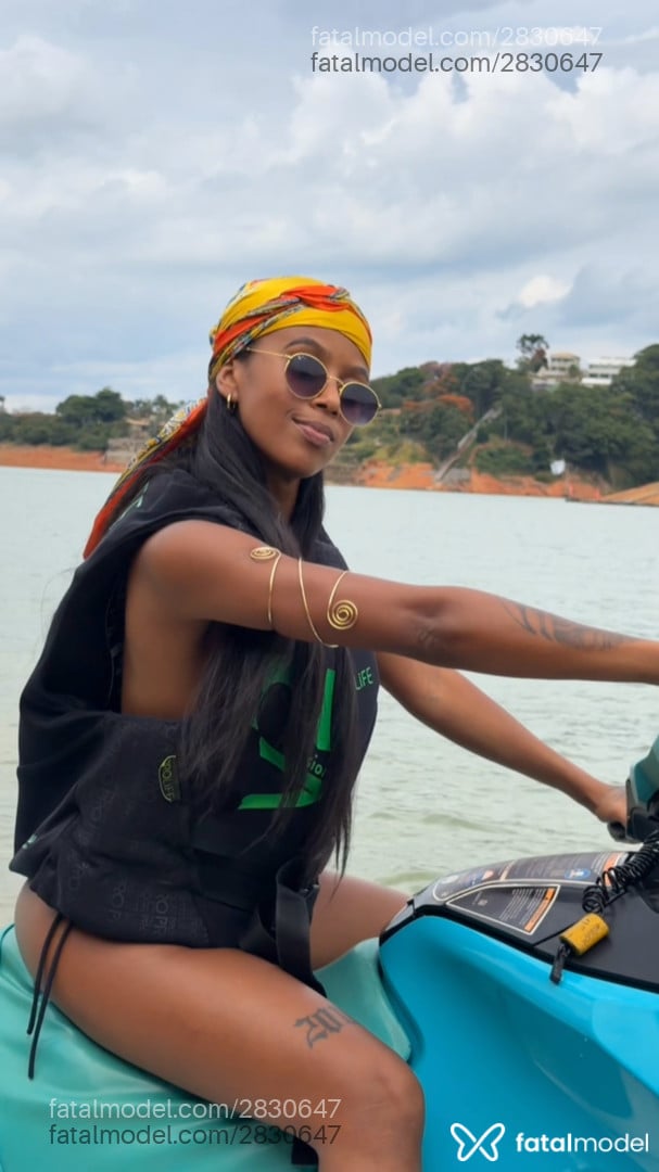 Acompanhante mulher morena (o) de olhos mel em São Sebastião - Paula mattos