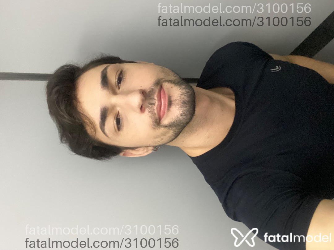 Acompanhante homem com cabelo castanho de olhos castanhos em São Paulo - Pietro