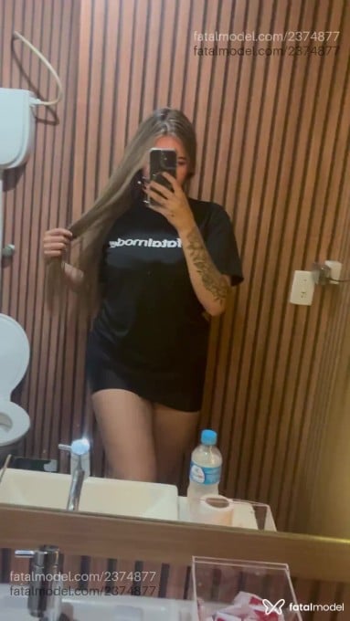 Acompanhante mulher loira (o) de olhos castanhos em Pelotas Acompanhante mulher loira (o) de olhos castanhos em Pelotas - Tayssa Eduarda