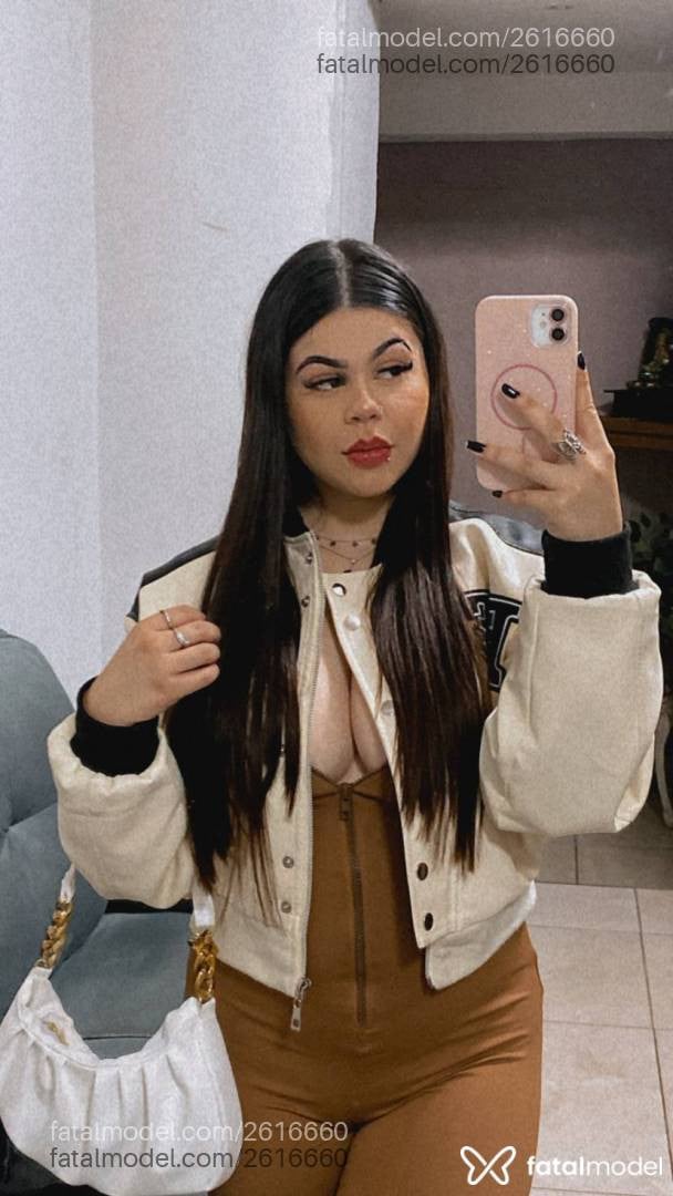 Acompanhante mulher com cabelo castanho de olhos pretos em São Paulo - Alana Moura