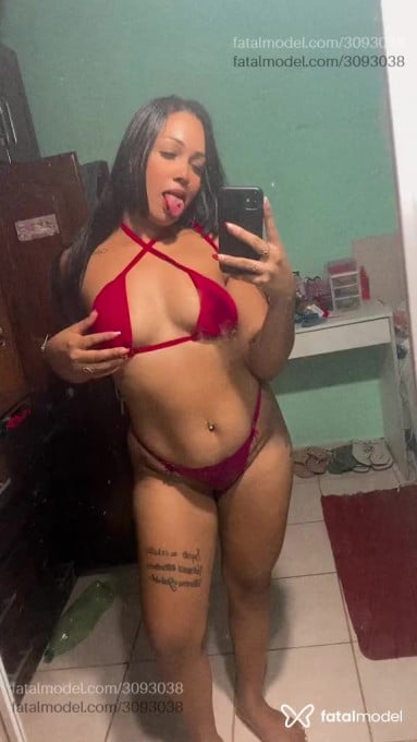 Acompanhante mulher com cabelo castanho de olhos mel em Barra de São Francisco - Lyamoranguinho