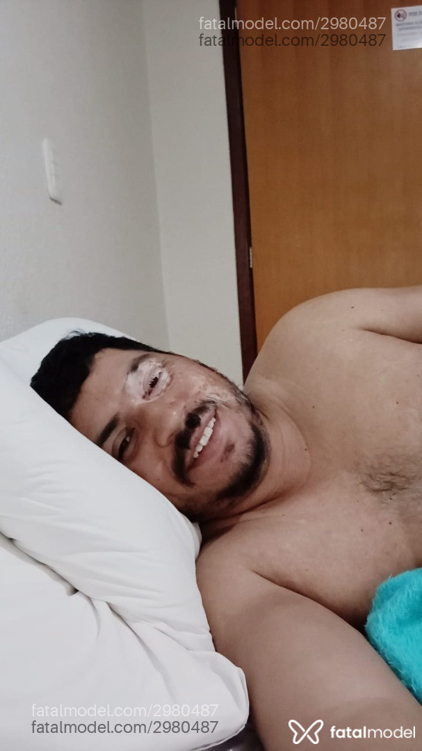 Acompanhante homem morena (o) de olhos castanhos em Quatro Barras - Cezar