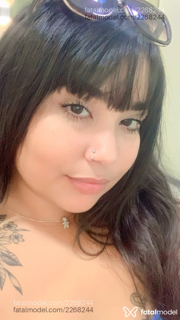 Acompanhante mulher morena (o) de olhos pretos - Camila Acompanhante mulher morena (o) de olhos pretos - Camila