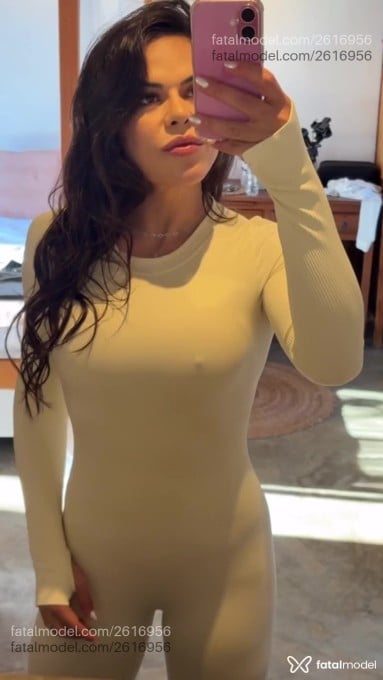 Acompanhante mulher com cabelo castanho de olhos castanhos em Foz do Iguaçu - Maya