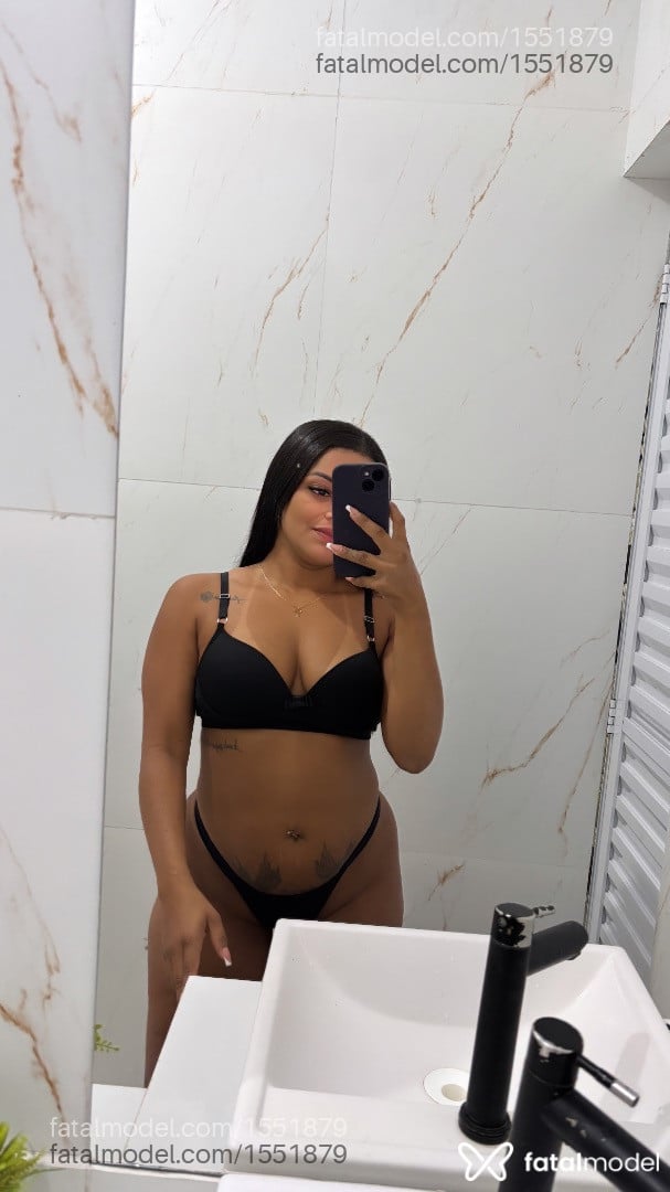 Acompanhante mulher com cabelo castanho de olhos castanhos - Morena Acompanhante mulher com cabelo castanho de olhos castanhos - Morena