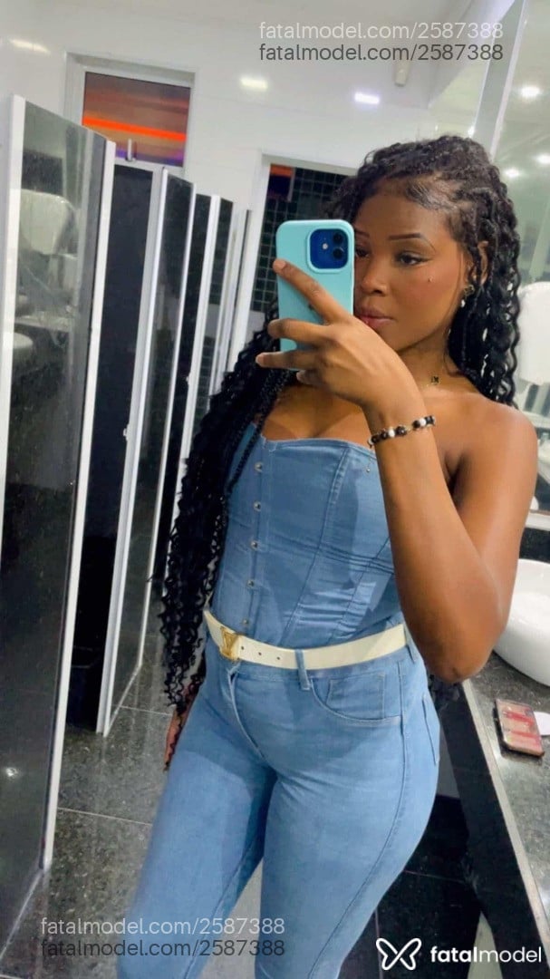Acompanhante mulher morena (o) de olhos castanhos em Jundiaí Acompanhante mulher morena (o) de olhos castanhos em Jundiaí - Rayana