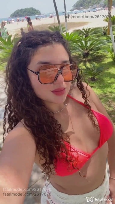 Acompanhante mulher morena (o) de olhos castanhos - Luana