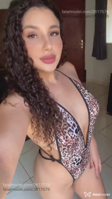 Acompanhante mulher morena (o) de olhos castanhos - Luana