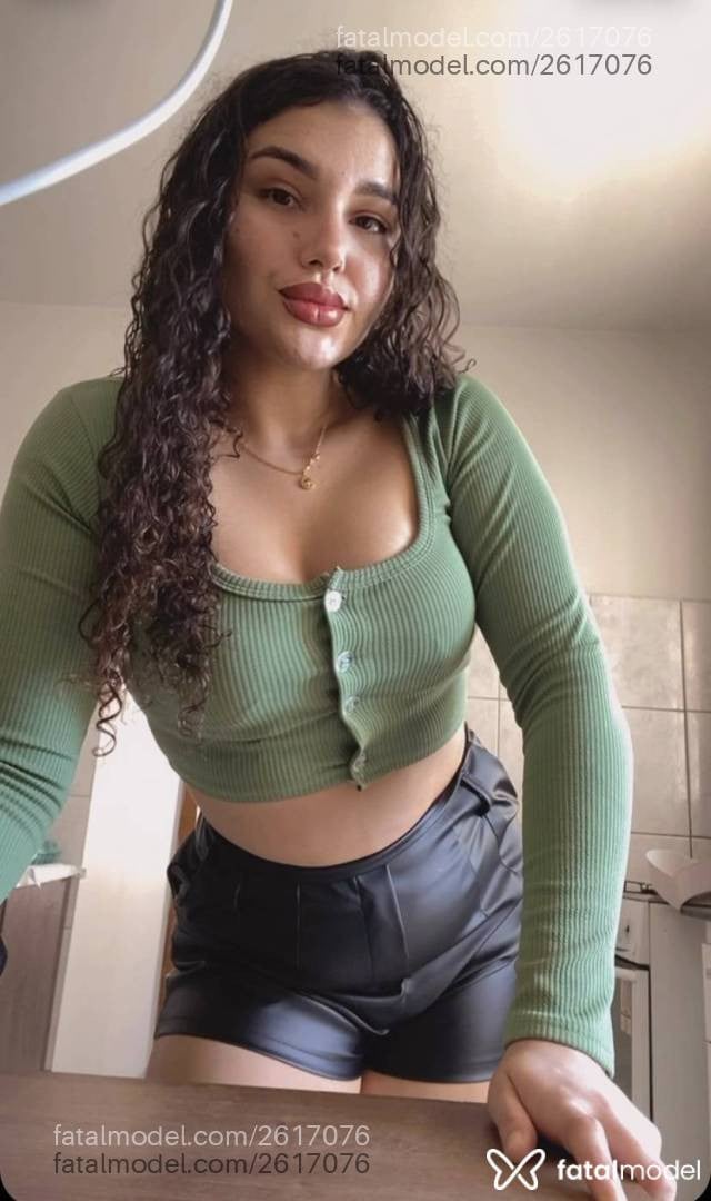 Acompanhante mulher morena (o) de olhos castanhos - Luana