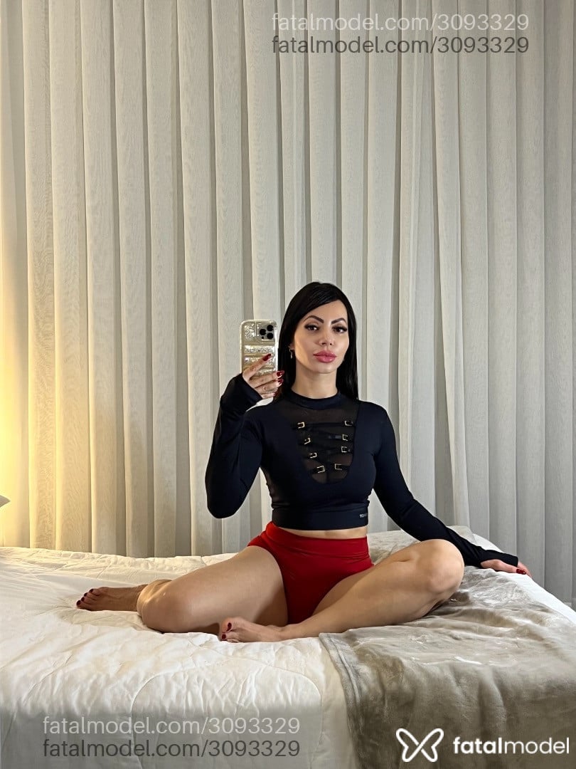 Acompanhante mulher morena (o) de olhos castanhos em Virtual - Jade Sanches