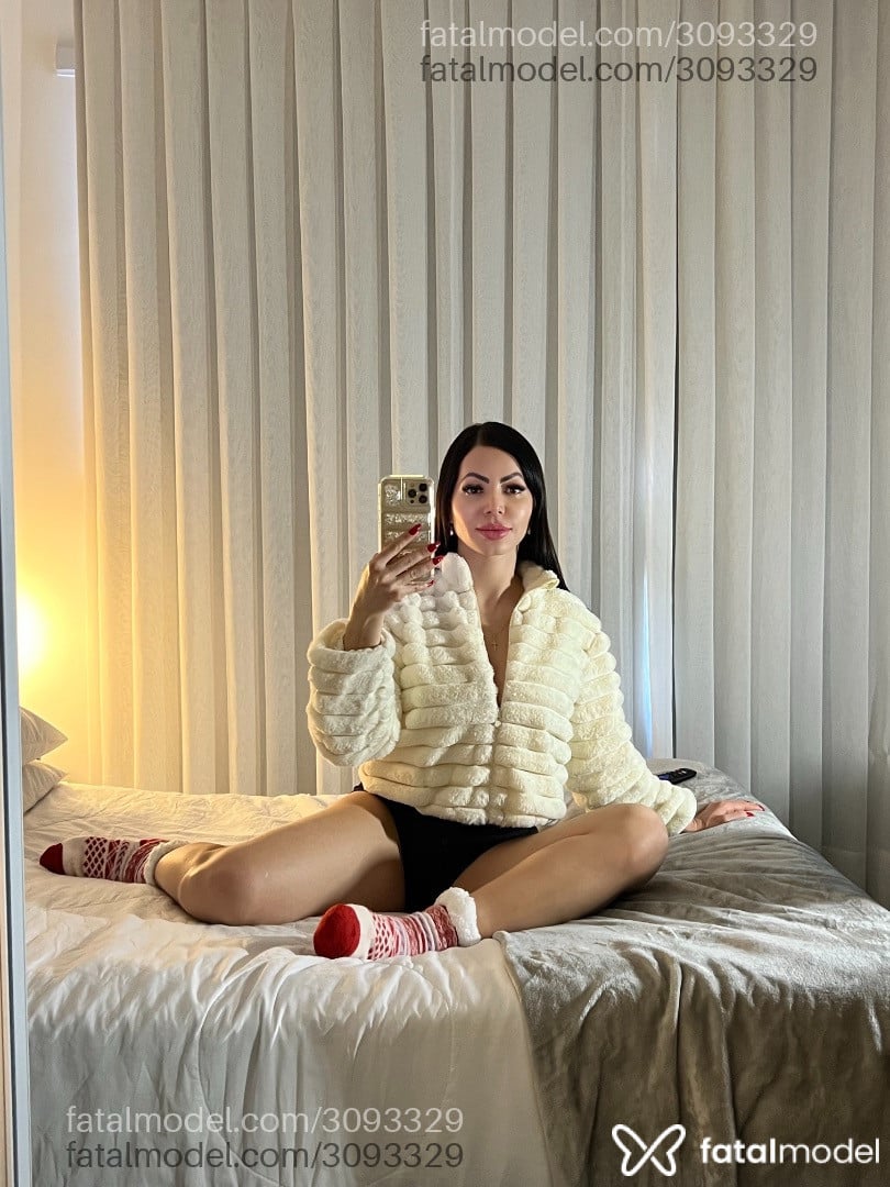 Acompanhante mulher morena (o) de olhos castanhos em Virtual - Jade Sanches