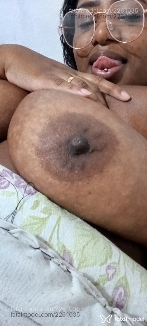 Acompanhante mulher com cabelo castanho de olhos pretos em Virtual Acompanhante mulher com cabelo castanho de olhos pretos em Virtual - Morena