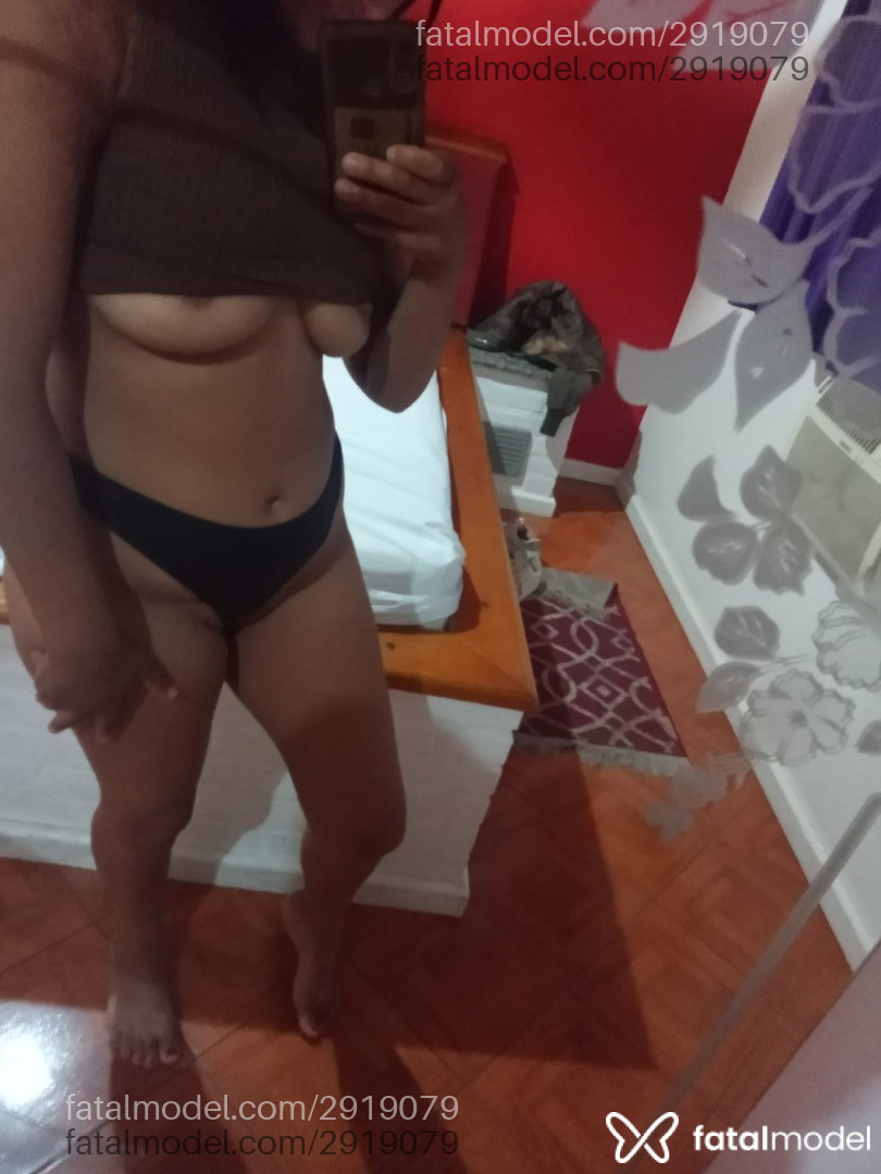Acompanhante mulher morena (o) de olhos pretos em Virtual Acompanhante mulher morena (o) de olhos pretos em Virtual - Giovana