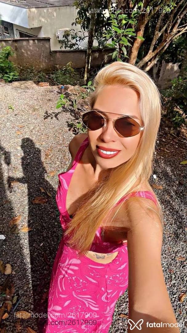 Acompanhante mulher morena (o) de olhos castanhos - Vivi