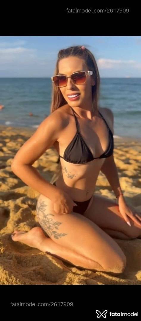 Acompanhante mulher morena (o) de olhos castanhos - Vivi
