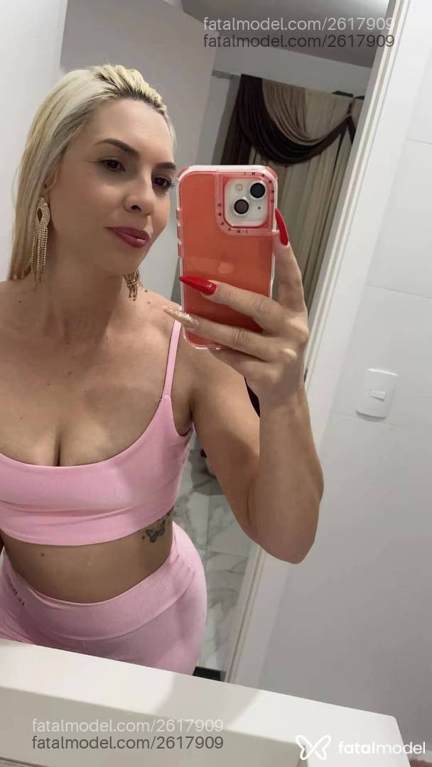 Acompanhante mulher morena (o) de olhos castanhos - Vivi