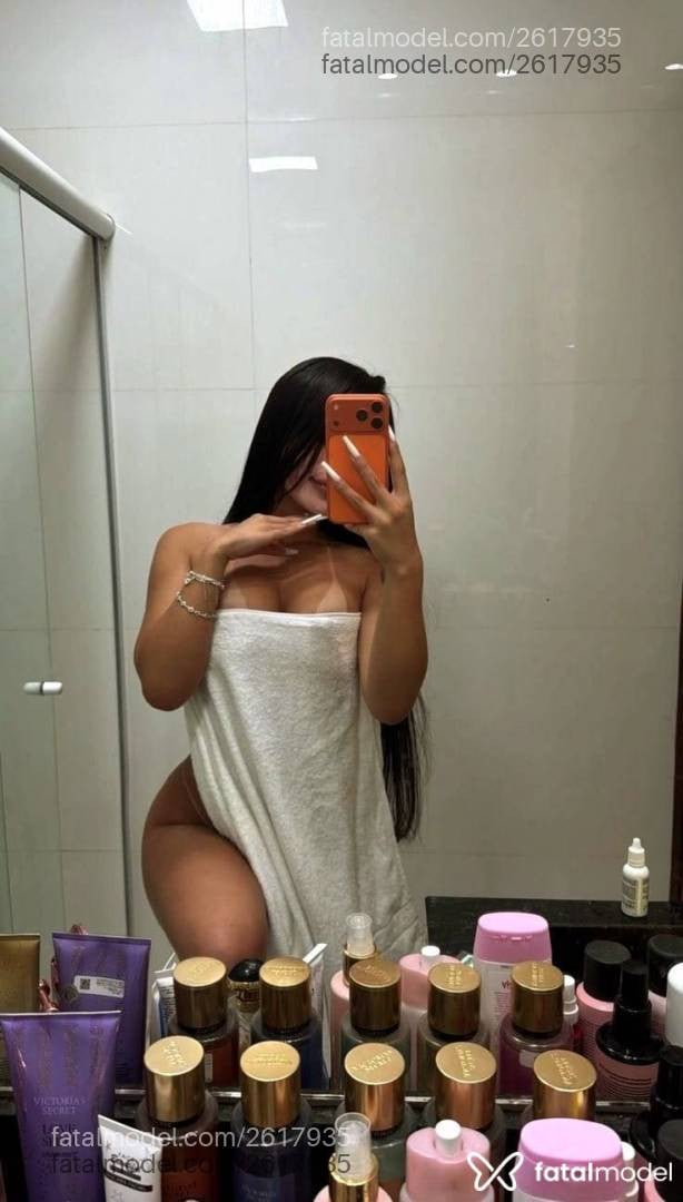 Acompanhante mulher com cabelo castanho de olhos verdes - Malu Guimares Acompanhante mulher com cabelo castanho de olhos verdes - Malu Guimares