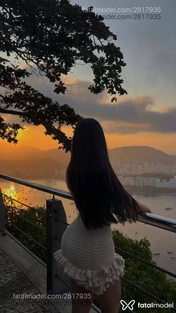 Acompanhante mulher com cabelo castanho de olhos verdes - Malu Guimares Acompanhante mulher com cabelo castanho de olhos verdes - Malu Guimares