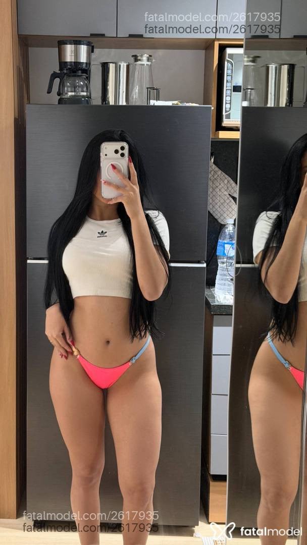 Acompanhante mulher com cabelo castanho de olhos verdes - Malu Guimares