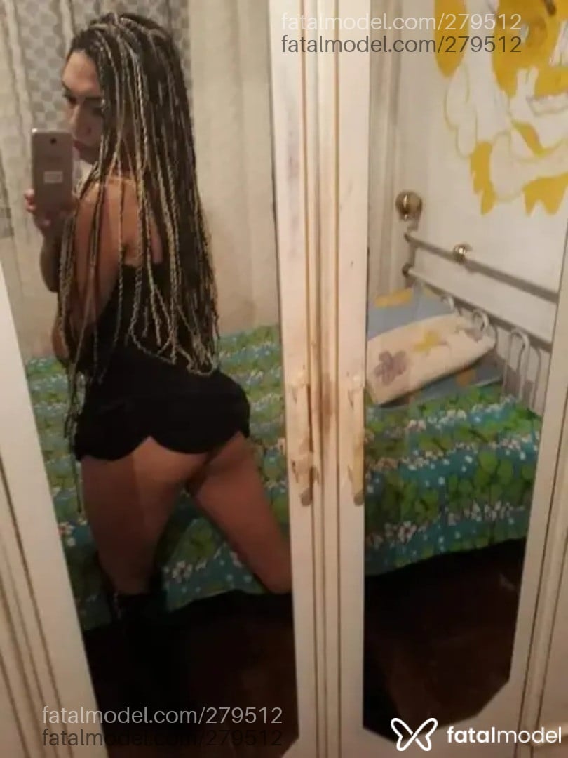 Acompanhante homem trans com cabelo castanho de olhos castanhos em Joaçaba Acompanhante homem trans com cabelo castanho de olhos castanhos em Joaçaba - Darllyn
