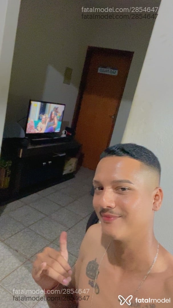 Acompanhante homem morena (o) de olhos castanhos em Uberlândia - Rodriguez