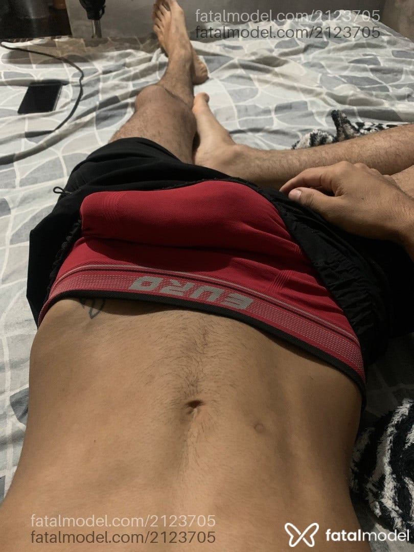 Acompanhante homem morena (o) de olhos pretos em Rio de Janeiro Acompanhante homem morena (o) de olhos pretos em Rio de Janeiro - Tawan Bras