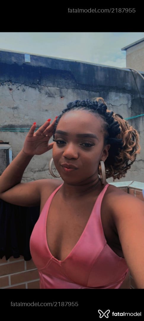 Acompanhante mulher loira (o) de olhos castanhos em Rio de Janeiro - Helena