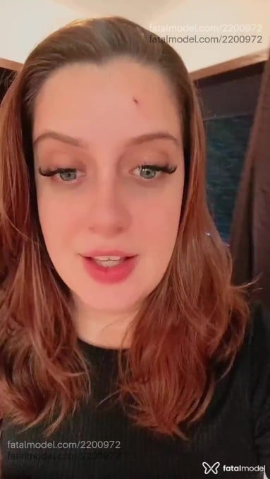 Acompanhante mulher ruiva (o) de olhos azuis - Luna Acompanhante mulher ruiva (o) de olhos azuis - Luna