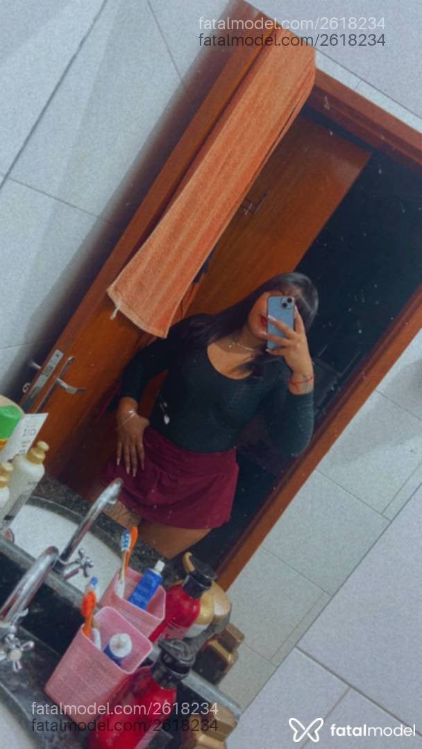 Acompanhante mulher morena (o) de olhos castanhos - Jhiuliana Alves