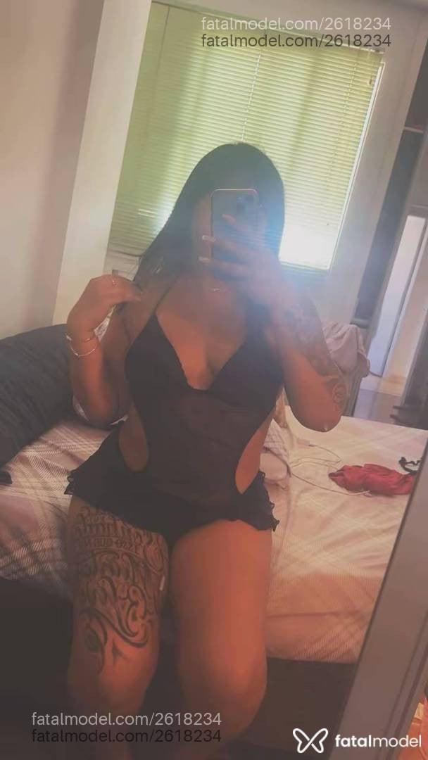 Acompanhante mulher morena (o) de olhos castanhos - Jhiuliana Alves