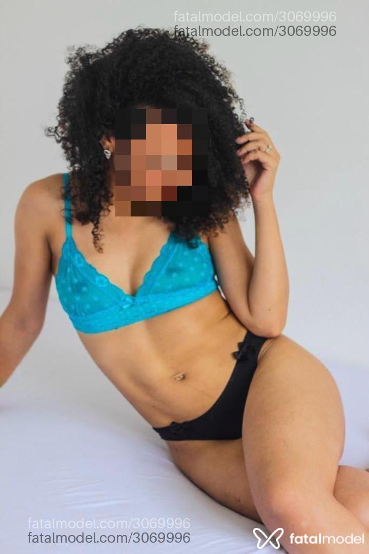 Acompanhante mulher com cabelo castanho de olhos castanhos em Porto Alegre - Cecília Lima