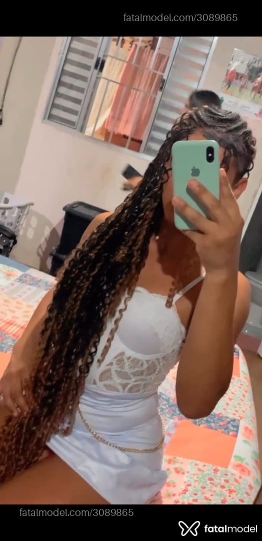 Acompanhante mulher trans com cabelo castanho de olhos castanhos - Diana Acompanhante mulher trans com cabelo castanho de olhos castanhos - Diana