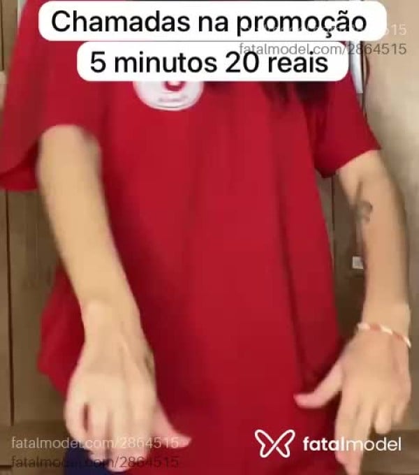 Acompanhante mulher morena (o) de olhos castanhos em Virtual - Laura