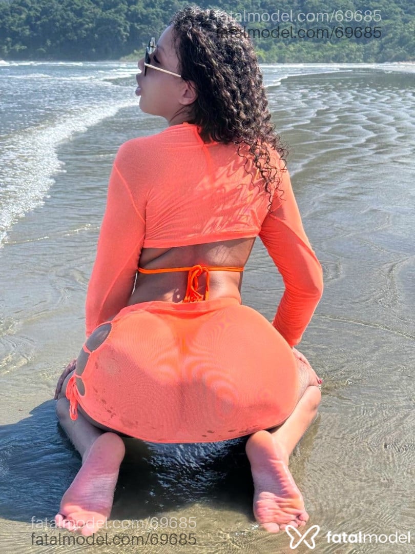 Acompanhante mulher trans com cabelo castanho de olhos castanhos em Ponta Grossa - Yasmin salimenni