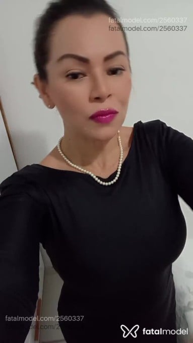 Acompanhante mulher com cabelo castanho de olhos castanhos em Manaus - Mônika Kim
